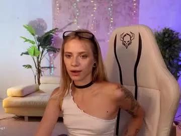 angie_natasha_054 on Chaturbate