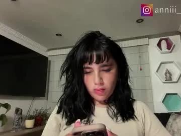 annie_snow_ on Chaturbate