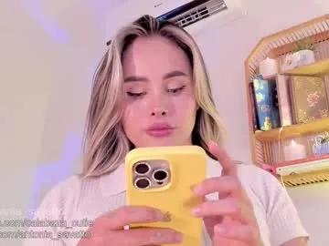 antonia_savatto_ on Chaturbate