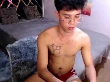 asiancum_peter on Chaturbate