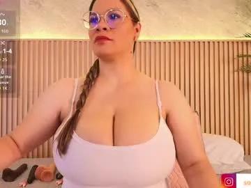 big_tits_in_your_face on Chaturbate