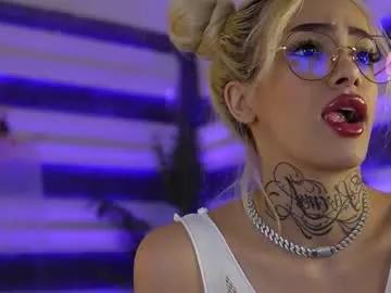 blondie_muller on Chaturbate