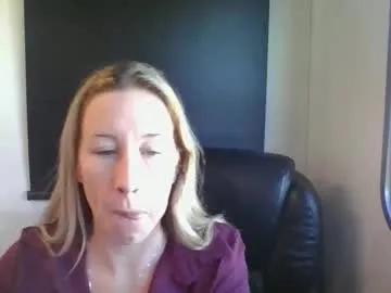 bmorganne420 — flash pussy at my desk  [0 tokens remaining]