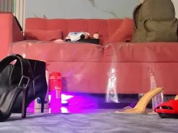 bridgetrodriguez — Ready for this sensual game? Massage my feet with oil  #mature #bigass #feet #soles #milf [118 tokens remaining]