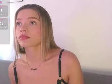 camilamonroee on Chaturbate