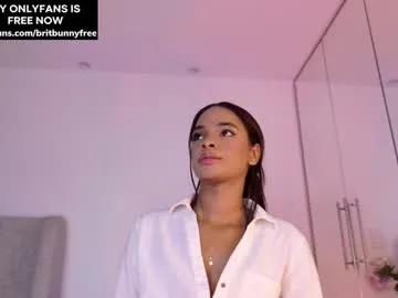 camilitasu on Chaturbate