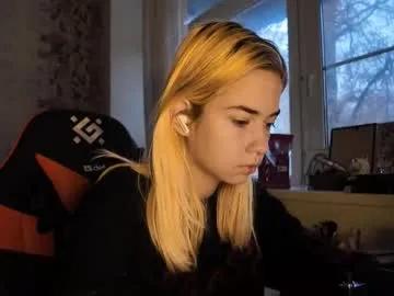 charleneschonert's avatar