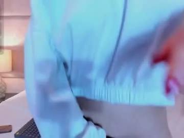 crystalsync on Chaturbate