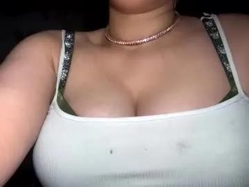 crystalyn777 on Chaturbate