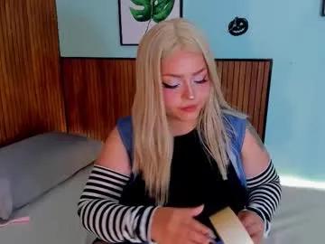 curvy_rousi on Chaturbate