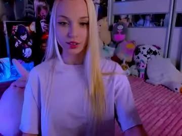 cuttie_ponyy on Chaturbate