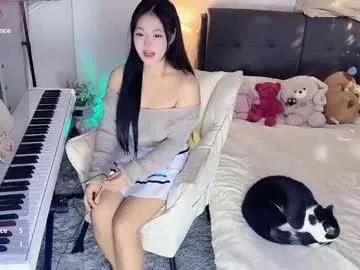 dancingbaby_qinqin on Chaturbate