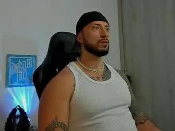 dave_max93 on Chaturbate