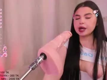 divacam on Chaturbate