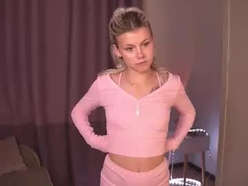 elegant_blonde on Chaturbate