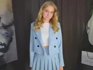 emilyhewell on Chaturbate