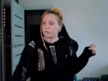 evaredmooon on Chaturbate