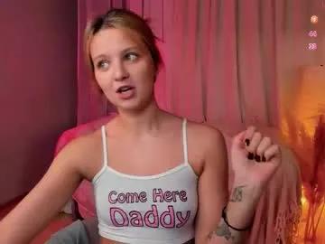 fluffy_waffles on Chaturbate