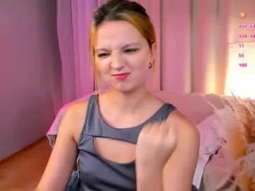 fluffy_waffles on Chaturbate