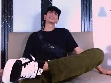 franvill_trato on Chaturbate