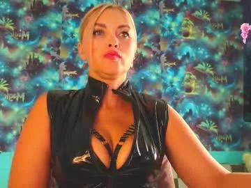 goddess_isabella11 on Chaturbate