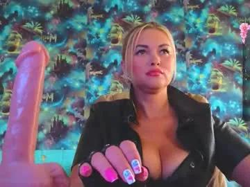 goddess_isabella11 on Chaturbate