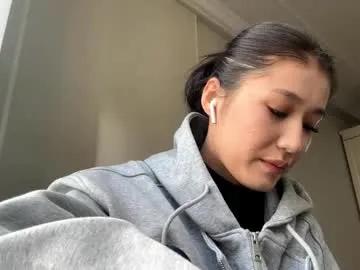 hyemirra — GOAL: stand up and show my outfit Hey! My name is Hanna, my first day here!Support, please;) #shy #new #18 #young #skinny [19 tokens remaining]