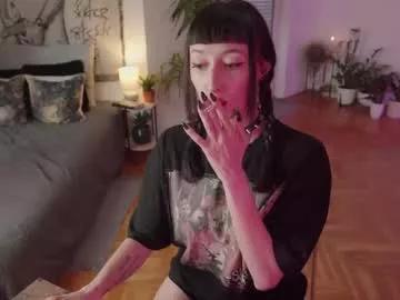 inkedvvitch on Chaturbate