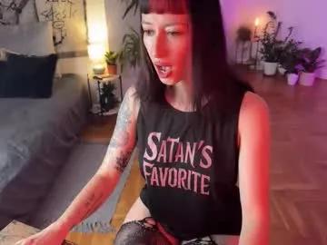 inkedvvitch on Chaturbate