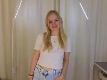 isauraluciano — GOAL: Gentle touch my naked shoulders <3 | Welcome to my room! I'm Olivia and my gift for you - free TG for fan club! #18 #new #shy #lovense #blonde [33 tokens remaining]