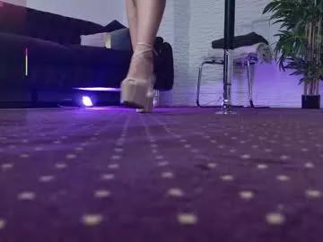 ivoryswan on Chaturbate