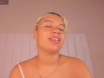 julieta_flower on Chaturbate