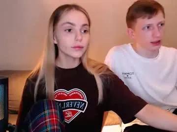 julsweet on Chaturbate