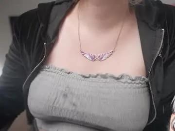 krystalsyxx on Chaturbate