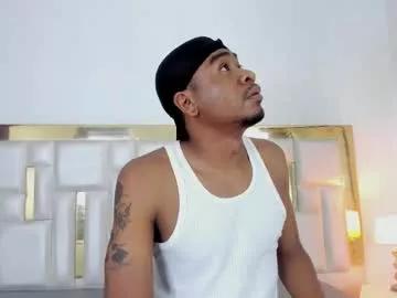 kylieandjhonny on Chaturbate