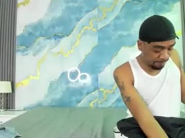 kylieandjhonny on Chaturbate