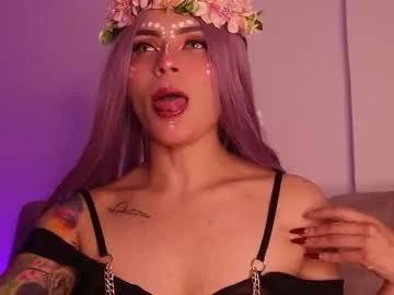 lara_bombshelll on Chaturbate