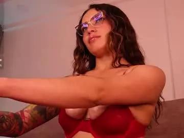 lara_bombshelll on Chaturbate