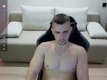 larstar01 on Chaturbate