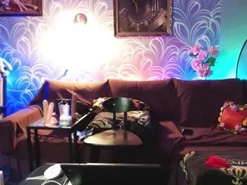 laurabenz on Chaturbate