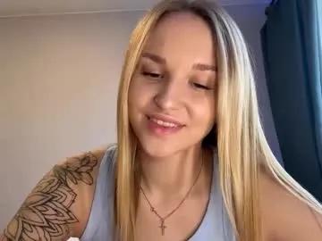 lezlielowe on Chaturbate