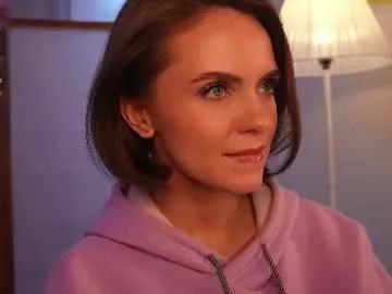 lil_fleur on Chaturbate