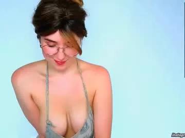 litlle_flowers on Chaturbate