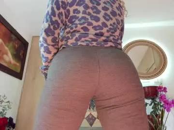 little_izzi on Chaturbate