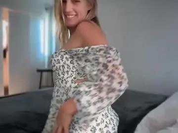 little_lies — play with dildo [699 tokens left] get me naked