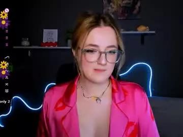 luna_berryy on Chaturbate