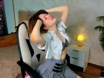 lunarlily7 on Chaturbate