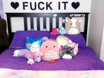 mackenziewolfe on Chaturbate