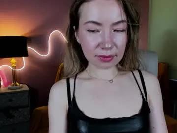mia_luxx92 on Chaturbate