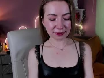 mia_luxx92 on Chaturbate